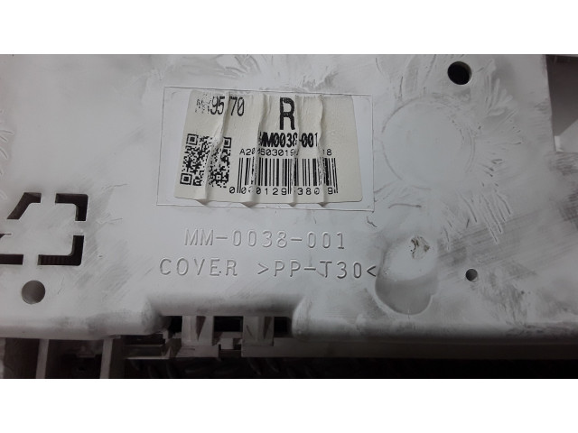 Панель приборов MM0038001 Mitsubishi Colt