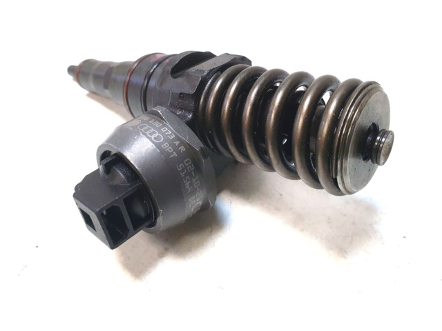 Форсунка 038130073AR    Audi A3 S3 8L  ATD,AXR 