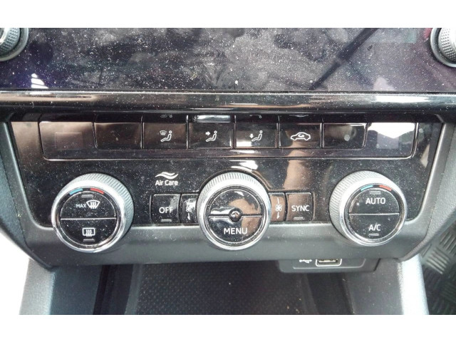 Блок управления климат-контролем Skoda Octavia Mk4