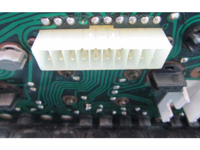 Přístrojová deska KIA Clarus