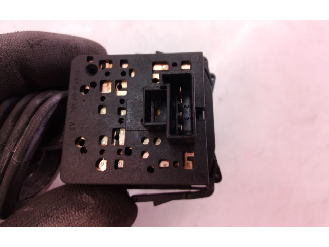 Ручка стеклоочистителей 09185413, 09185413 Opel Meriva A