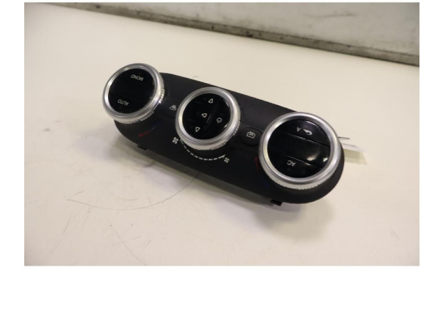 Блок управления климат-контролем 156101737   Alfa Romeo Giulietta