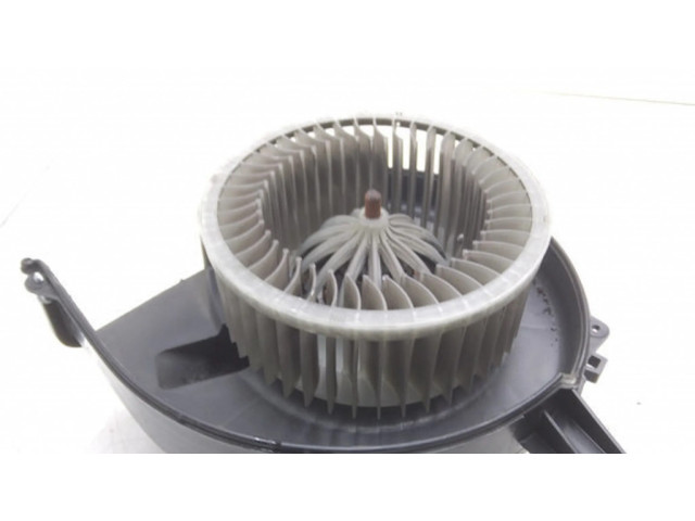 Вентилятор печки    6Q2819015   Audi A1