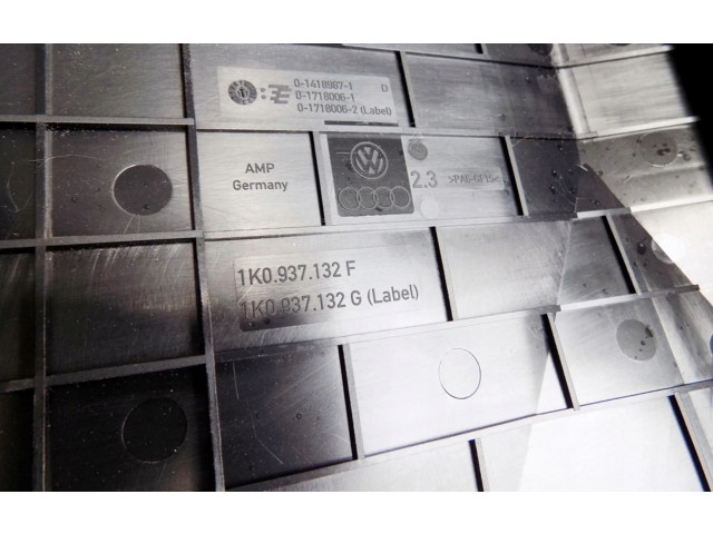   Pojistková skříňka    Volkswagen Caddy 2012