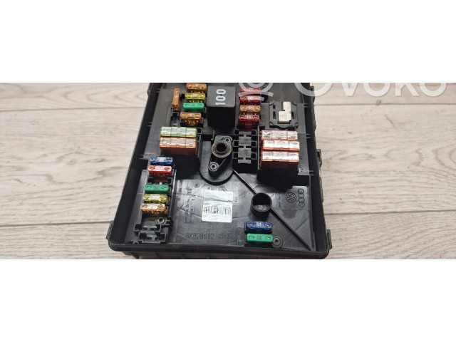 Блок предохранителей 1k0937118   Skoda Yeti (5L)    