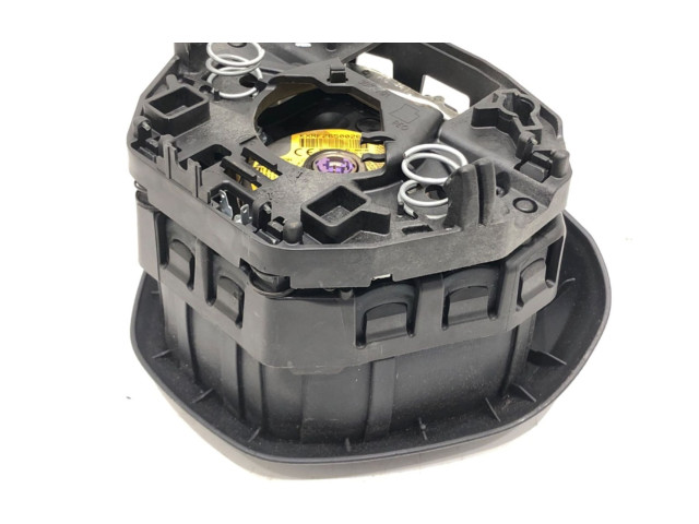 Подушка безопасности водителя 5E0880201B Skoda Octavia Mk3 (5E)