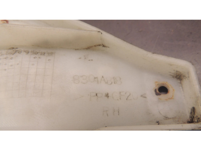 Держатель передней фары