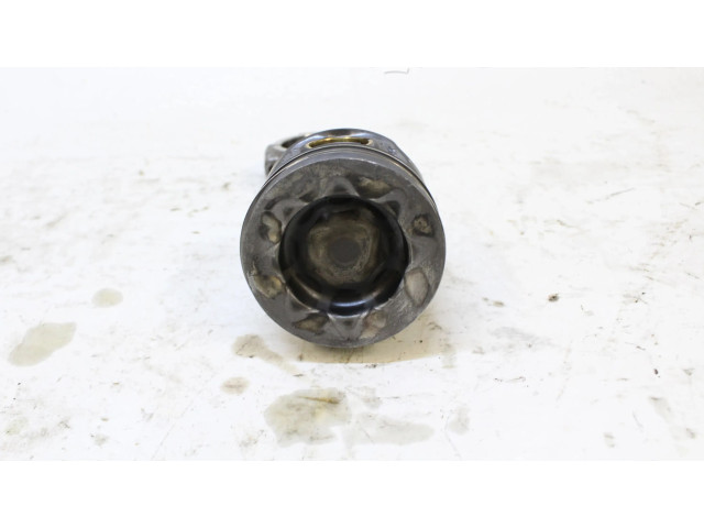 Píst V100G2206 Audi A4 S4 B8 8K