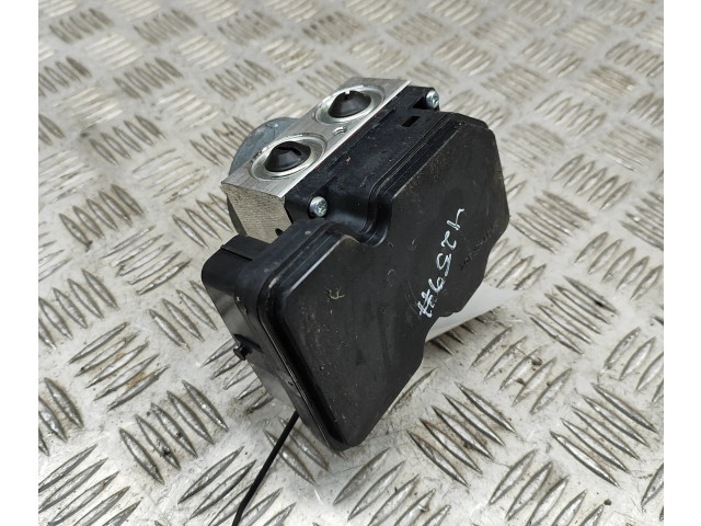 Блок АБС 4451033190   Lexus  ES 250 - 300 - 330   -  года