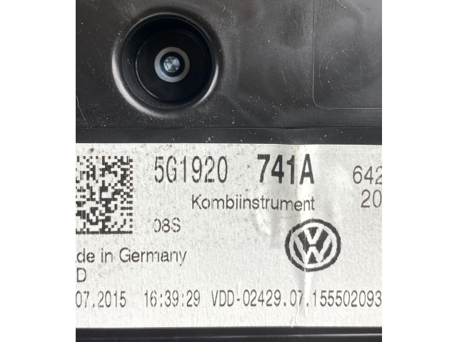 Панель приборов 5G1920741A   Volkswagen Golf VII       