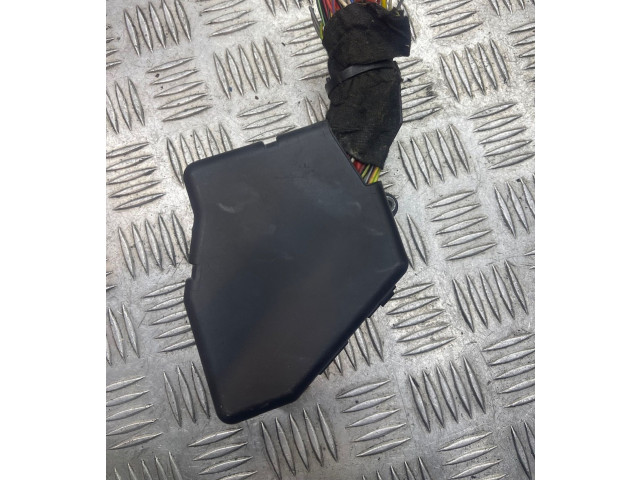 Блок предохранителей  8D1941824   Audi A8 S8 D3 4E    