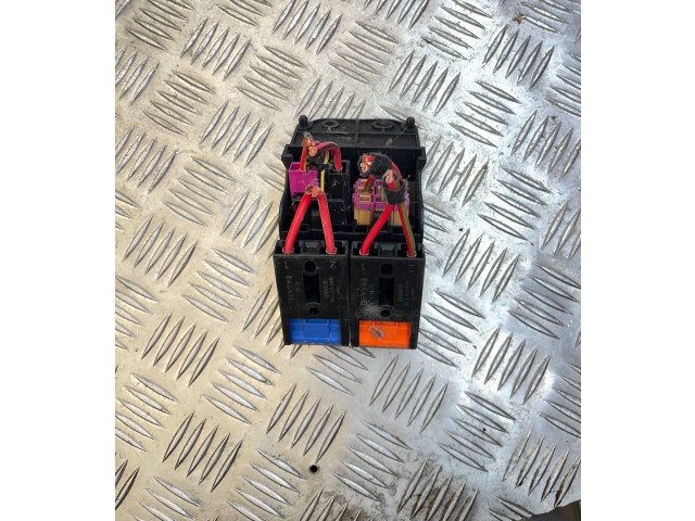 Блок предохранителей  4F1937503   Audi A6 S6 C6 4F    