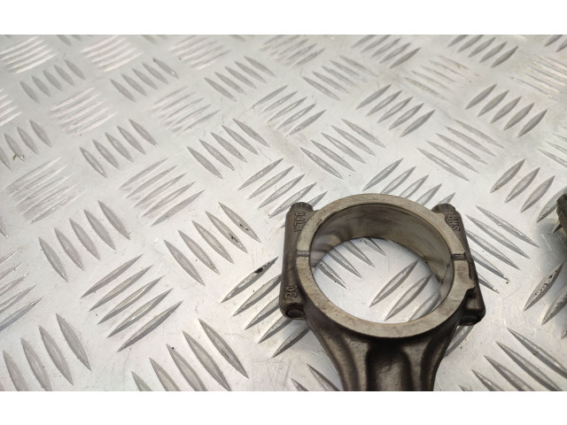  Поршень с шатуном Cxx ckf  Skoda Octavia Mk3 (5E)  