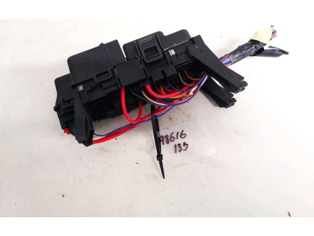 Блок предохранителей  3800159hwb, 3800159   Volvo S80    