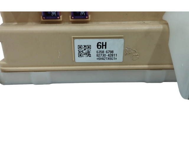 Pojistková skříňka Řídící jednotka BSM 8273042811 Toyota RAV 4 (XA40) 2017