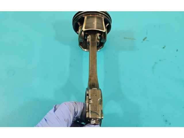  Поршень  IMPRK1400767  Renault Clio IV  