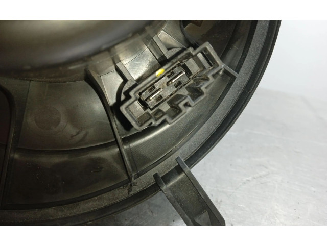 Вентилятор печки 1K1819015E Volkswagen Caddy