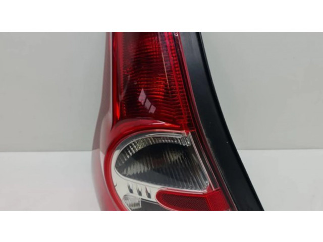 Задний фонарь 8200734825, 62421001 Dacia Sandero