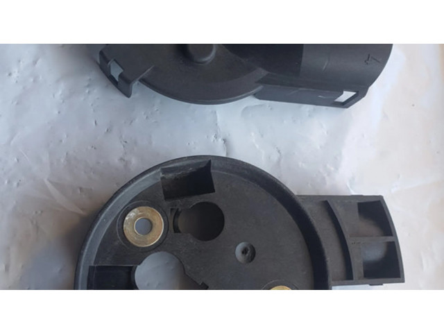 Узел подключения плюсовых проводов