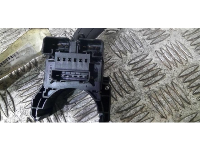 Ручка стеклоочистителей 4B0953503H01C   Audi A3 S3 8L