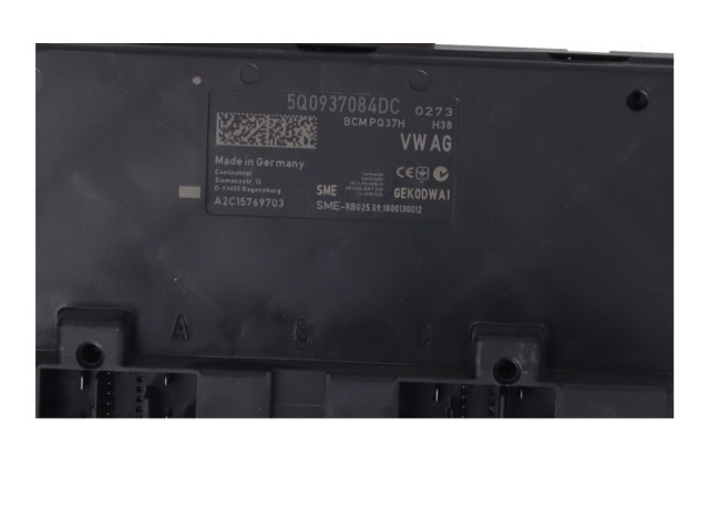 Pojistková skříňka Řídící jednotka BSM 5Q0937084DC Audi A3 S3 8V 2019