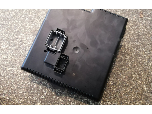 Блок предохранителей 30728512 Volvo XC90