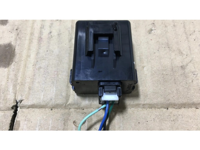 Реле задних фонарей