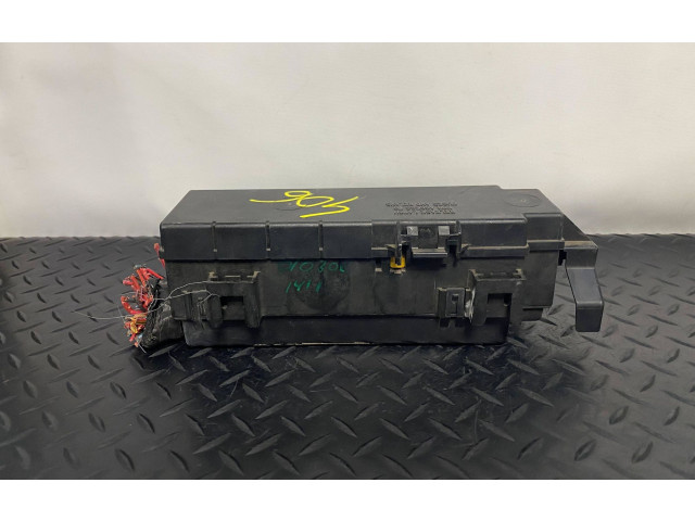 Pojistková skříňka 96555J Dodge Charger 2016