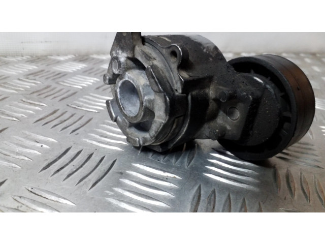 Устройство натяжки ремня