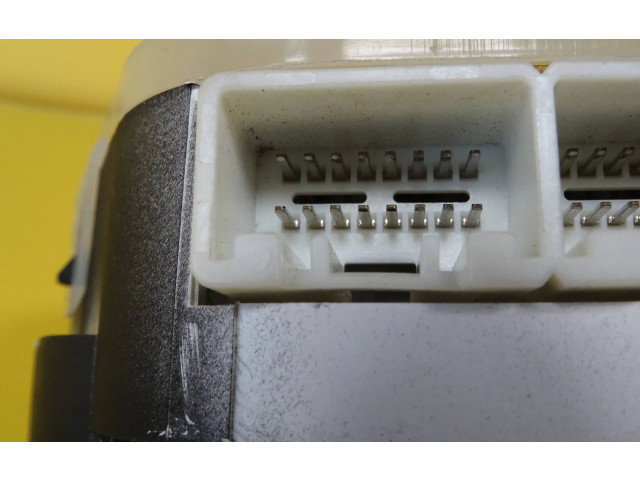 Панель приборов GE6WE Mazda 626