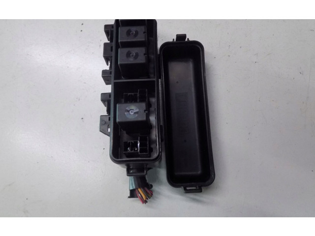 Pojistková skříňka 82179312uiojkl Mazda CX-7 2010