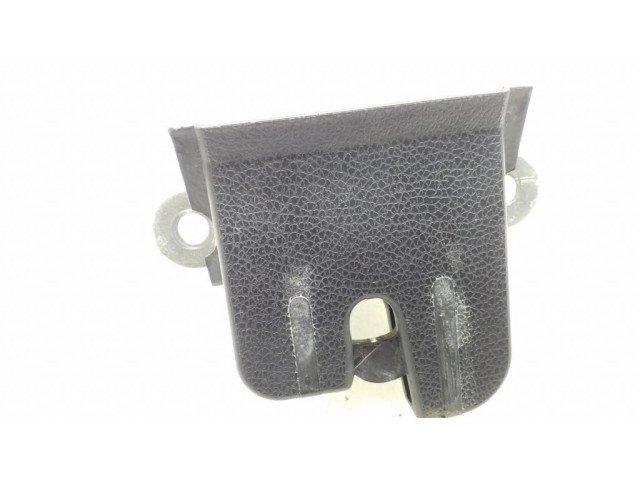 Замок задней крышки