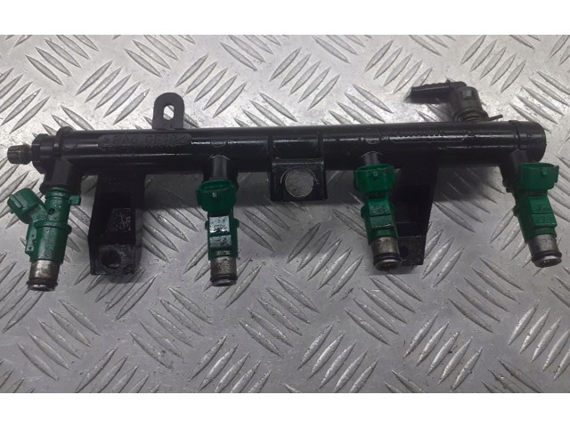 Топливная рампа 9655833580   Citroen C2  