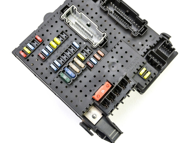 Блок предохранителей 12217799, 30728273   Volvo XC90    