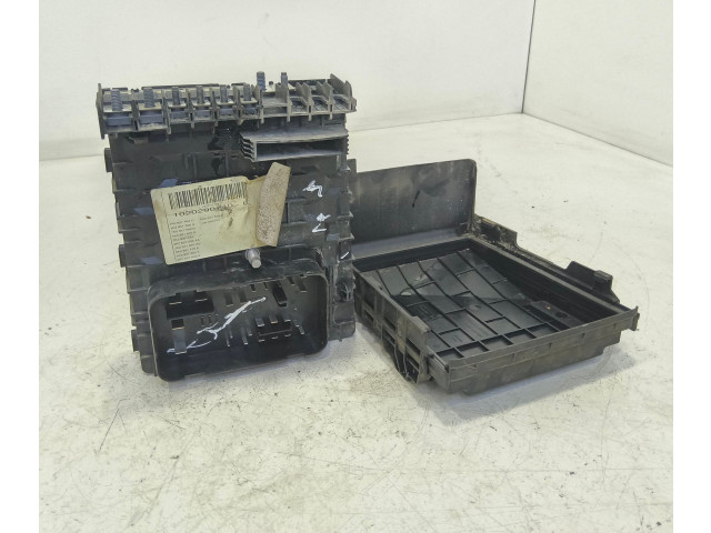 Pojistková skříňka 1K0937804 Volkswagen Caddy 2010