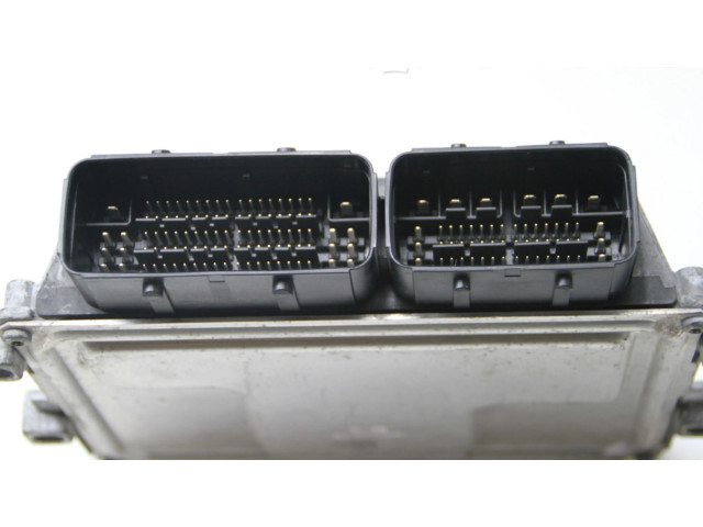 Блок управления двигателя 9815037580   Peugeot 2008 I