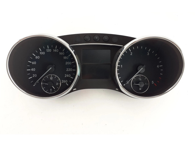 Панель приборов A2519002400   Mercedes-Benz R W251       