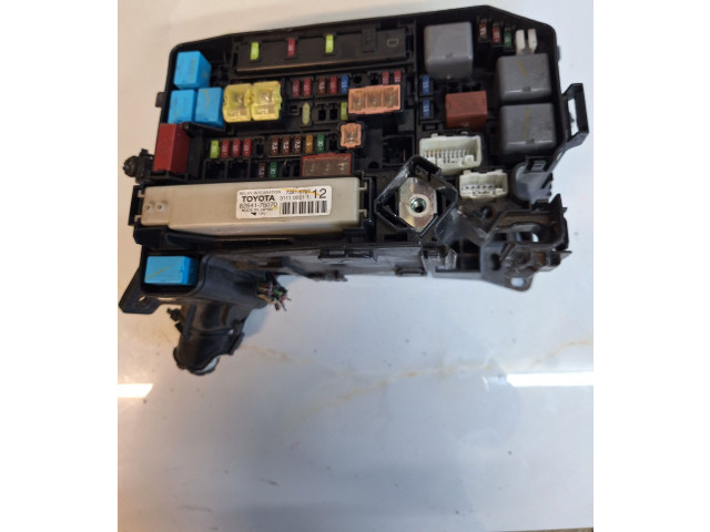 Pojistková skříňka 8264175070, 311100211 Toyota Prius (XW30) 2013