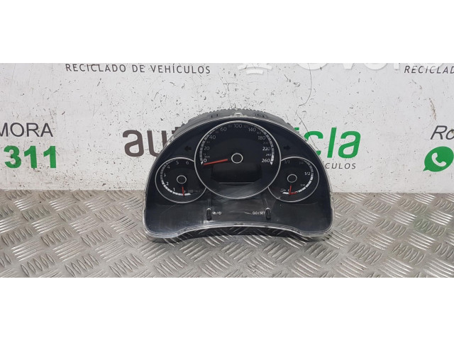 Панель приборов    Volkswagen Beetle A5       