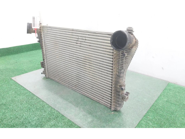 Интеркулер  3C0145805P   Volkswagen PASSAT 