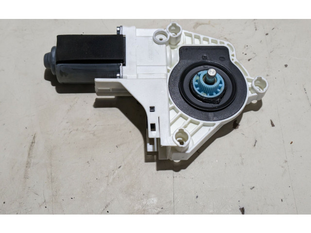 Шатун 8T0959802A Audi A4 S4 B8 8K