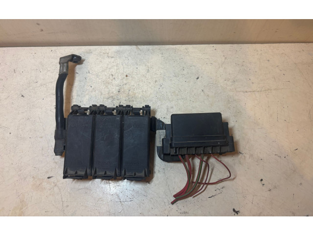 Блок предохранителей 5J0937548   Skoda Fabia Mk2 (5J)    