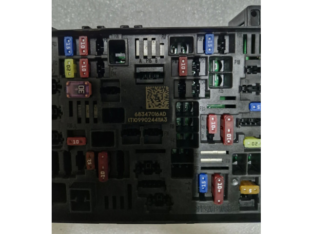 Блок предохранителей 68347016AD   Jeep Grand Cherokee WL    