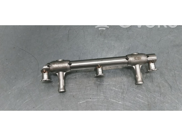 Vstřikovací lišta 9A211040300, 9A211040301 Porsche 911 991 DCHA