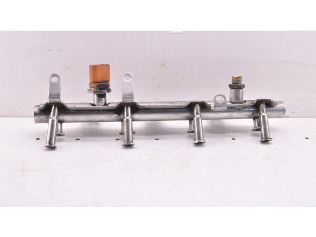 Топливная рампа 06J133317M Volkswagen Golf VI для двигателя CBFA