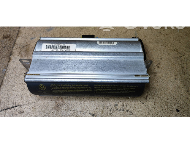 Топливная рампа 1J0880204C Volkswagen New Beetle для двигателя ALH