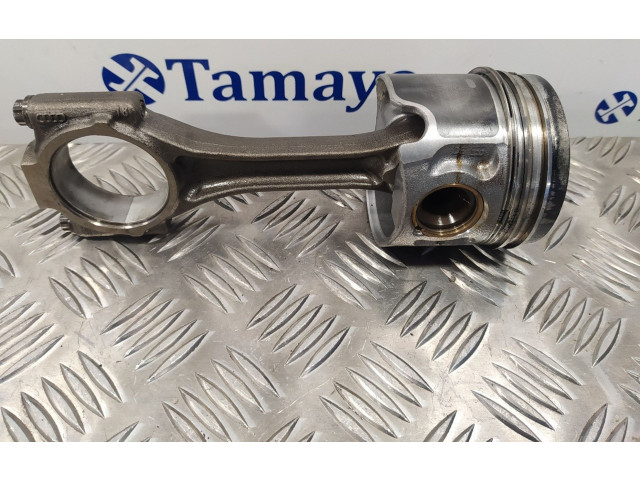 Píst BXE   Seat Toledo III (5P)    BXE 