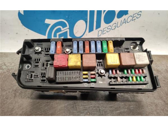 Блок предохранителей 13240247JJ, 13240247JJ Opel Vectra C