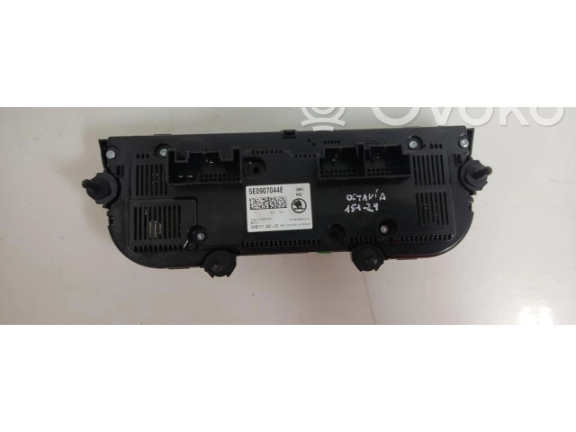 Блок управления климат-контролем 5E0907044E, 5E0907044E Skoda Octavia Mk3 (5E)