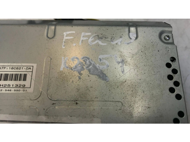 Радио/ проигрыватель CD/DVD / навигация